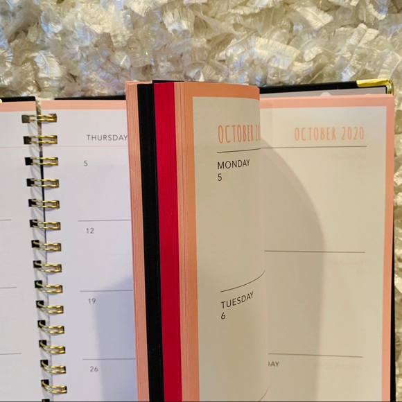 🆕 Just a Girl Boss Building her Empire Planner - Picture 7 of 8
